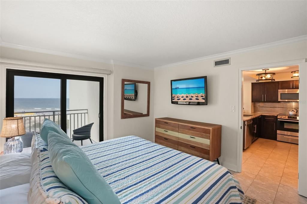 For Sale: $440,000 (1 beds, 2 baths, 1077 Square Feet)