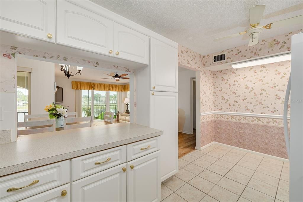 En Venta: $184,900 (2 camas, 2 baños, 1038 Pies cuadrados)