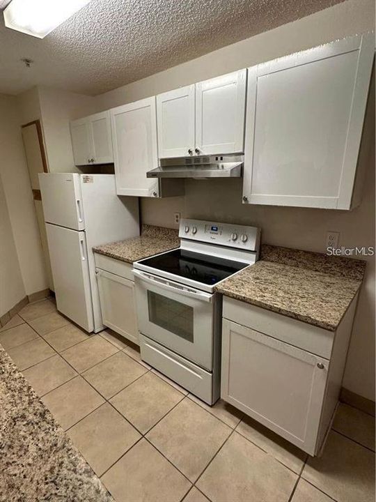 В аренду: $1,450 (2 спален, 2 ванн, 982 Квадратных фут)