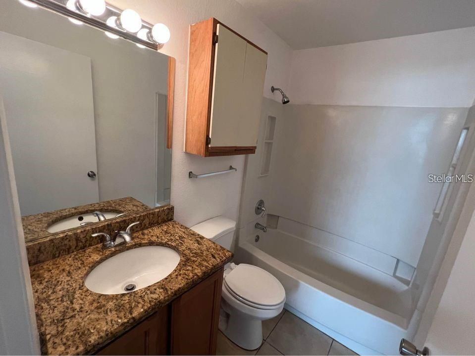 В аренду: $1,450 (2 спален, 2 ванн, 982 Квадратных фут)