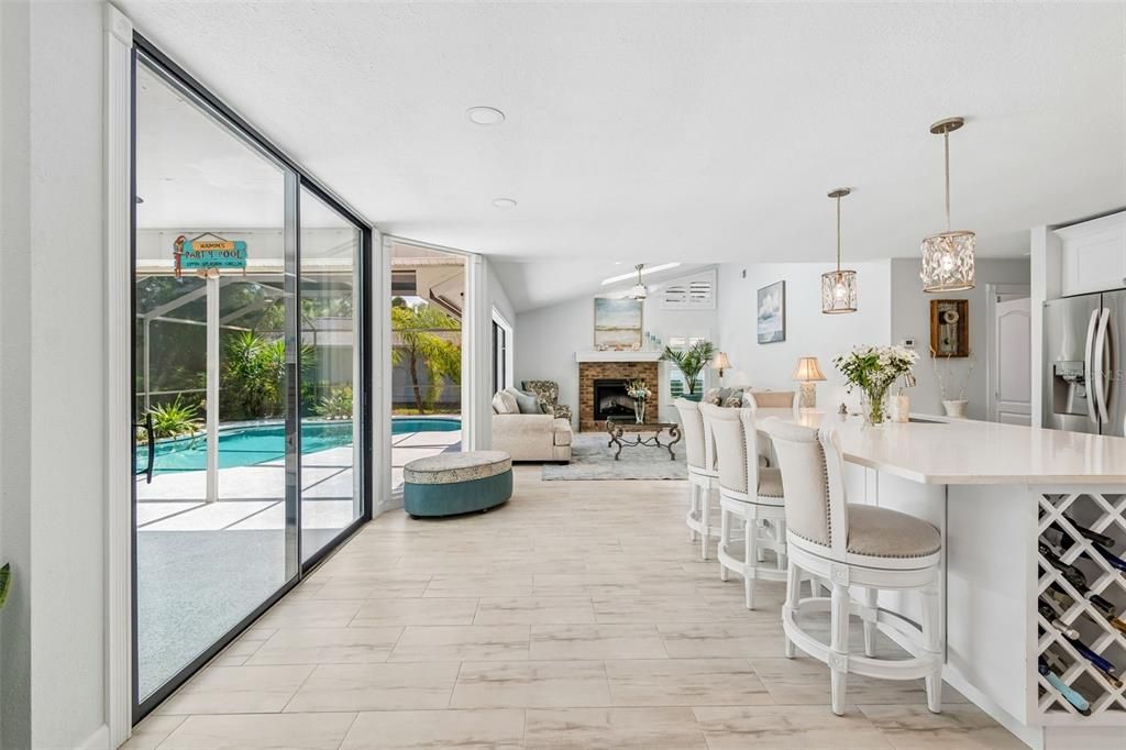 En Venta: $890,000 (4 camas, 2 baños, 2407 Pies cuadrados)
