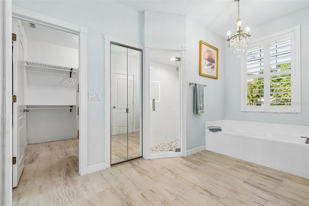 En Venta: $890,000 (4 camas, 2 baños, 2407 Pies cuadrados)