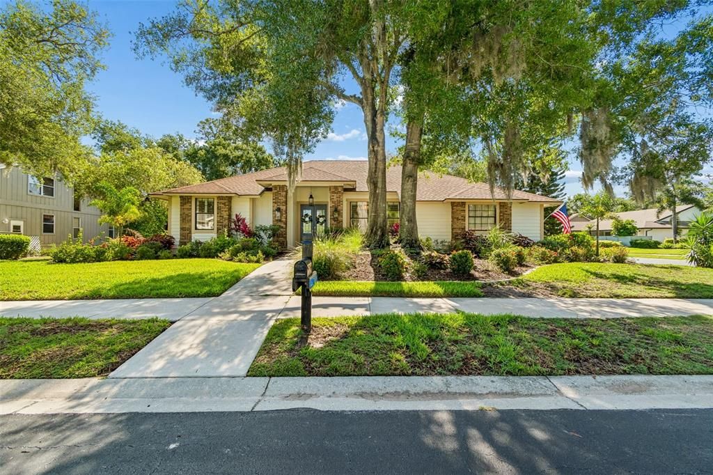 En Venta: $890,000 (4 camas, 2 baños, 2407 Pies cuadrados)