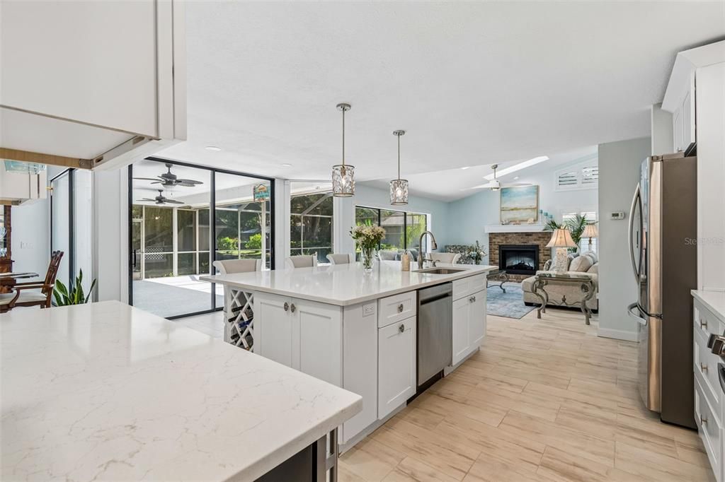 En Venta: $890,000 (4 camas, 2 baños, 2407 Pies cuadrados)