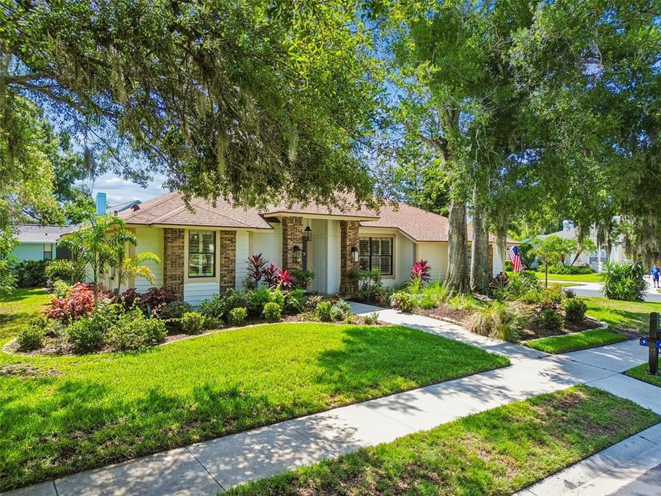 En Venta: $890,000 (4 camas, 2 baños, 2407 Pies cuadrados)