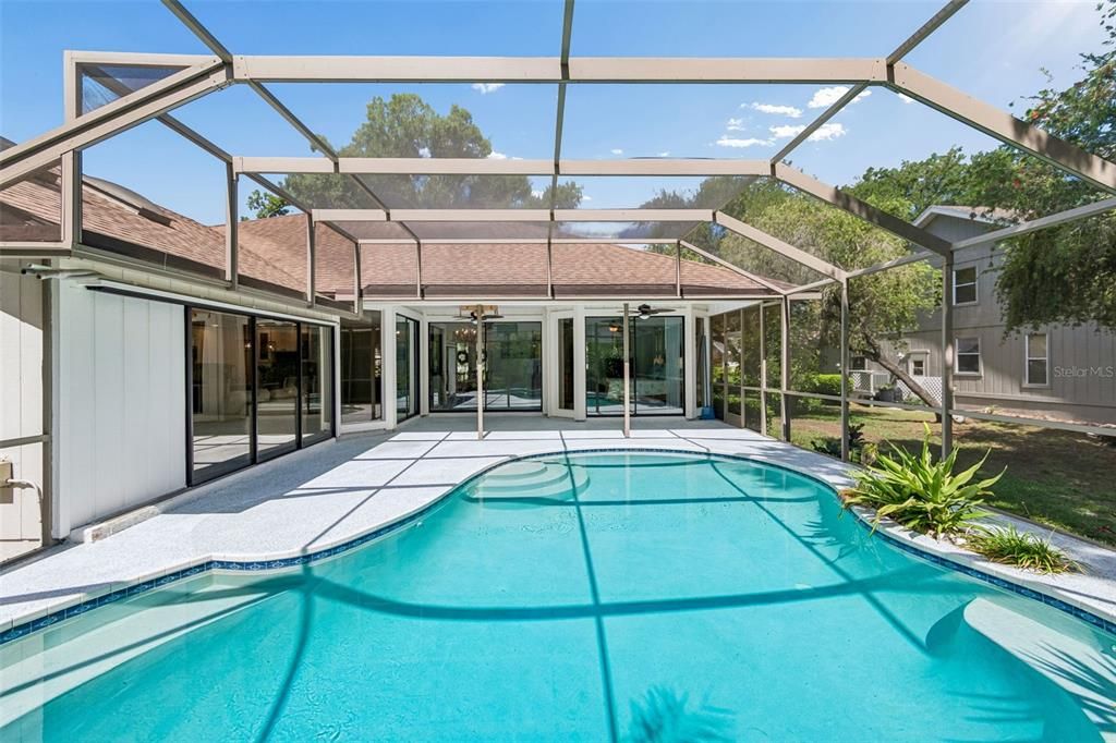 En Venta: $890,000 (4 camas, 2 baños, 2407 Pies cuadrados)