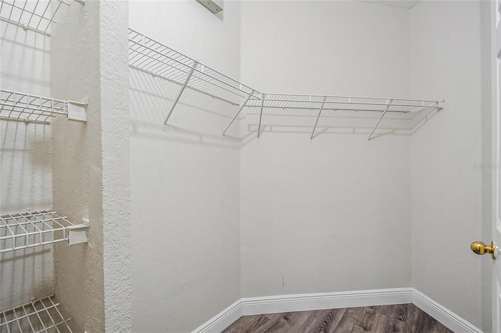 В аренду: $1,799 (2 спален, 2 ванн, 1036 Квадратных фут)