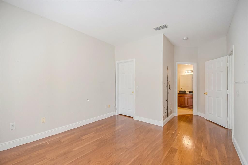 В аренду: $1,799 (2 спален, 2 ванн, 1036 Квадратных фут)