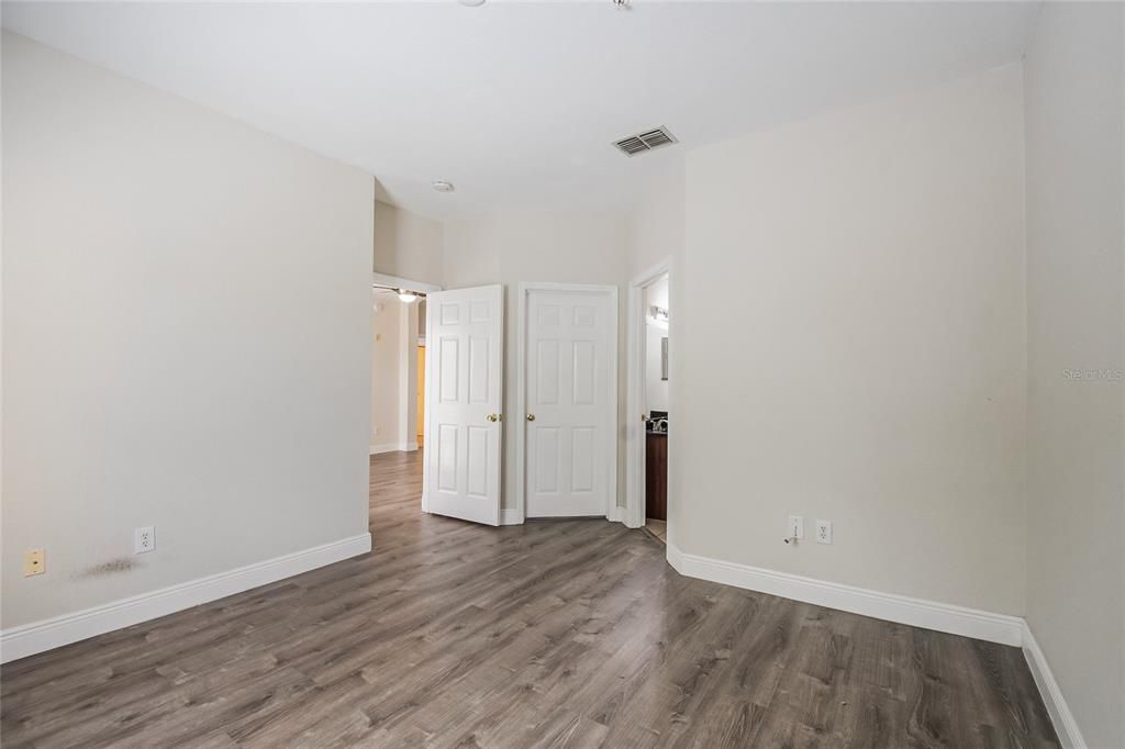В аренду: $1,799 (2 спален, 2 ванн, 1036 Квадратных фут)