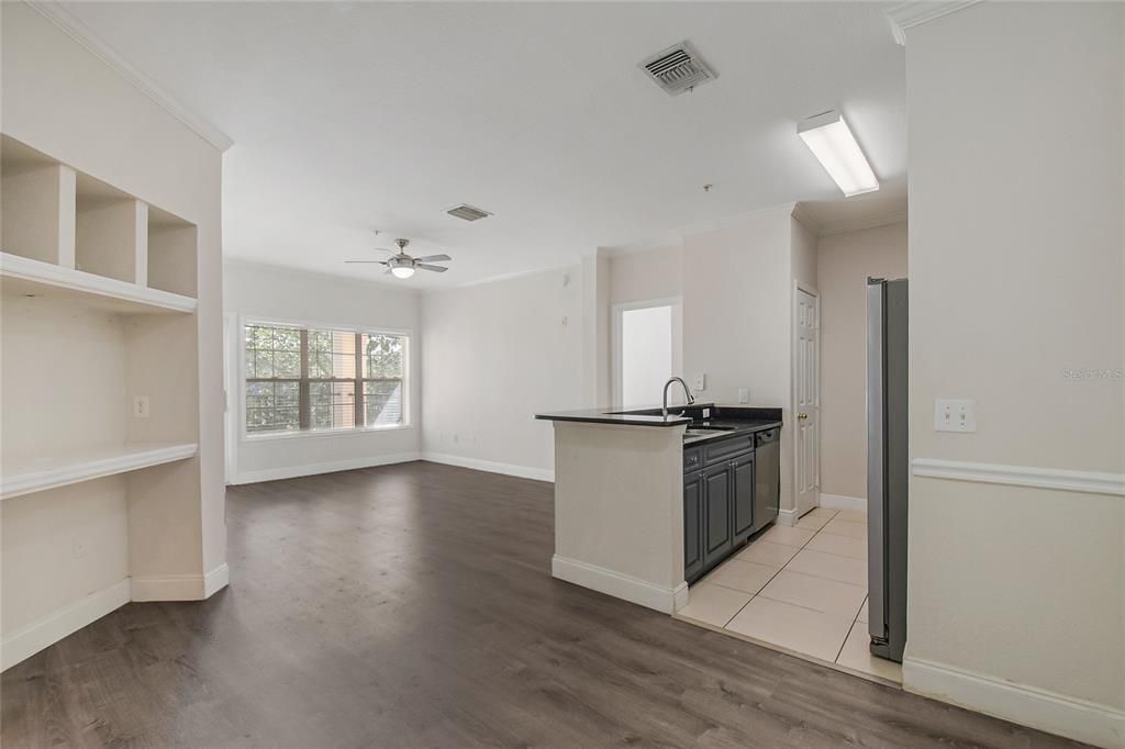 В аренду: $1,799 (2 спален, 2 ванн, 1036 Квадратных фут)