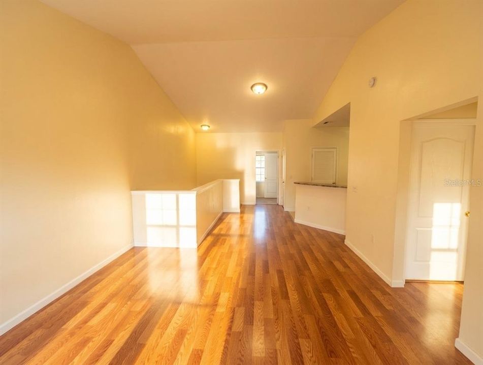 For Sale: $155,000 (1 beds, 1 baths, 951 Square Feet)