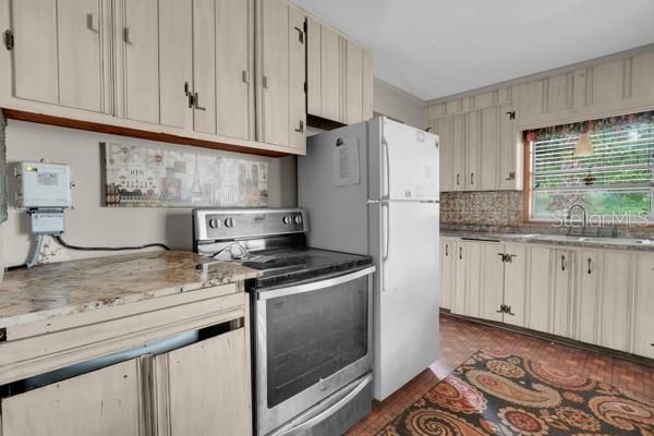 En Venta: $359,900 (2 camas, 1 baños, 1148 Pies cuadrados)