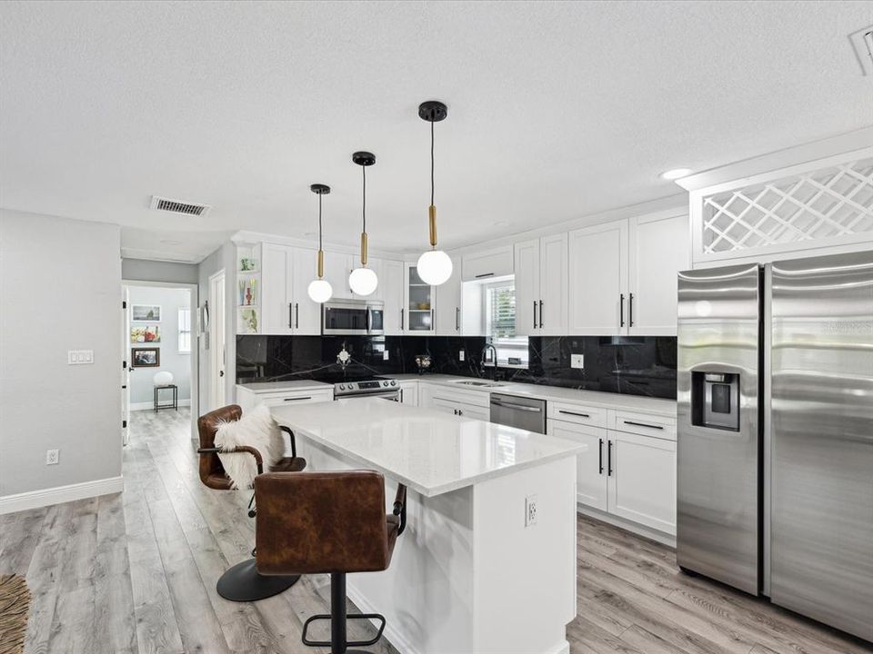 For Sale: $550,000 (3 beds, 2 baths, 1624 Square Feet)