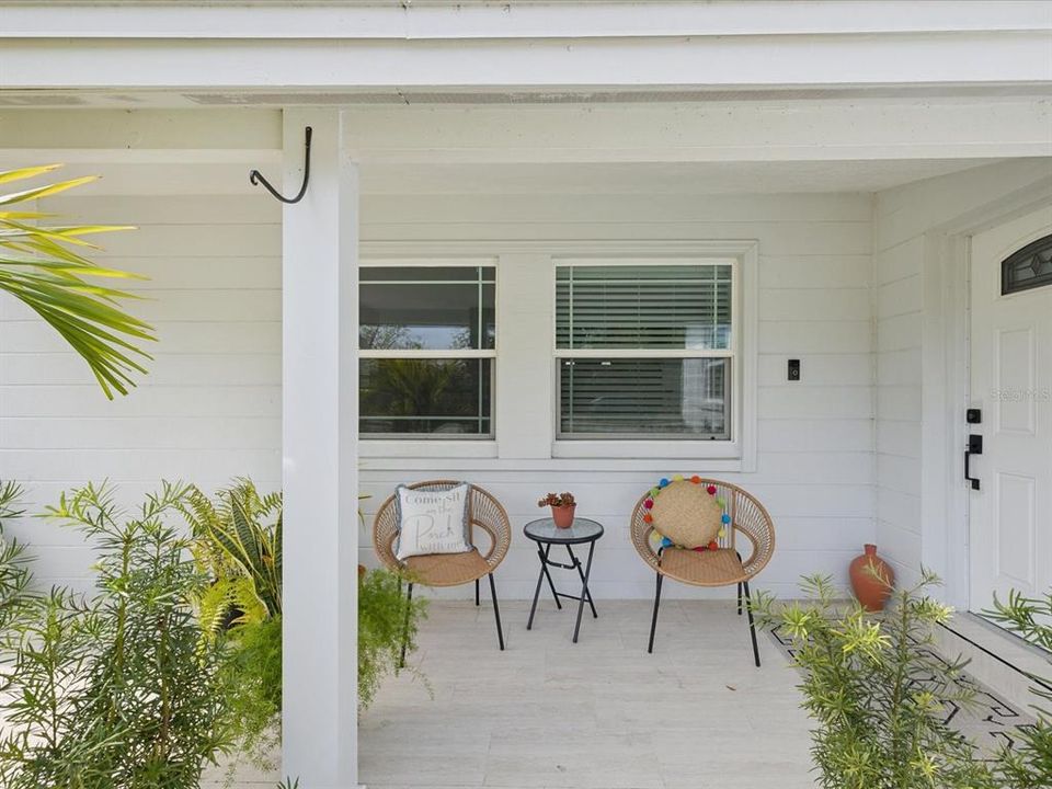 For Sale: $550,000 (3 beds, 2 baths, 1624 Square Feet)