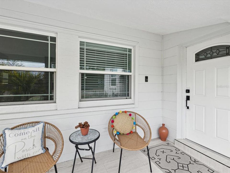 For Sale: $550,000 (3 beds, 2 baths, 1624 Square Feet)