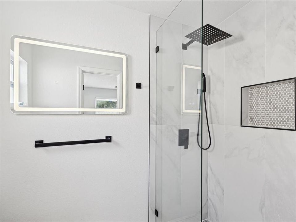 For Sale: $550,000 (3 beds, 2 baths, 1624 Square Feet)