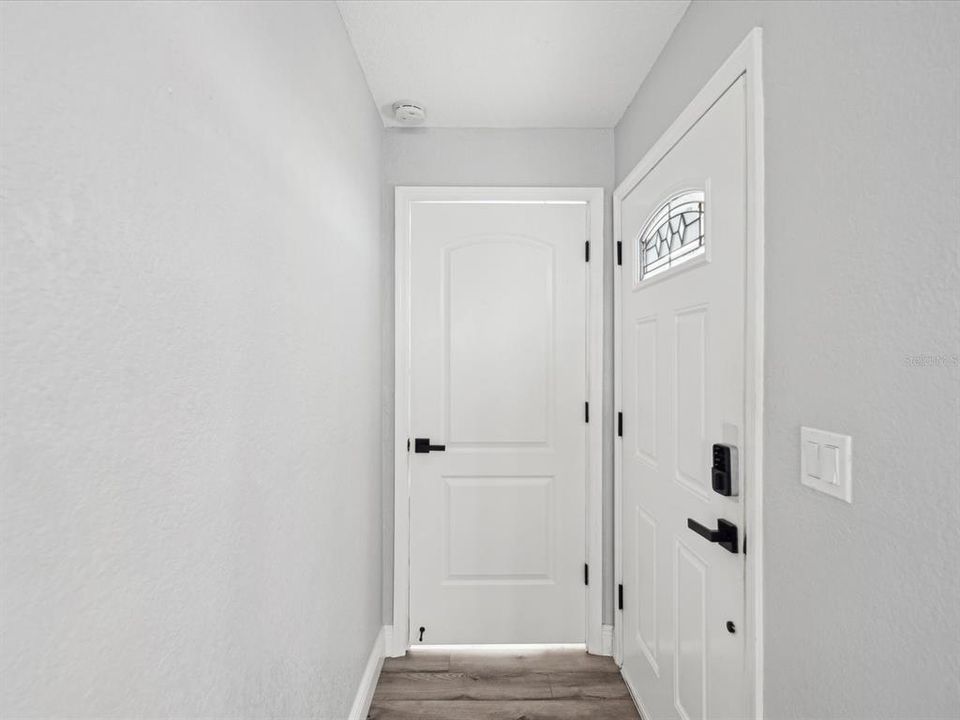 For Sale: $550,000 (3 beds, 2 baths, 1624 Square Feet)