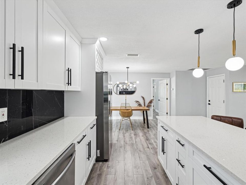 For Sale: $550,000 (3 beds, 2 baths, 1624 Square Feet)