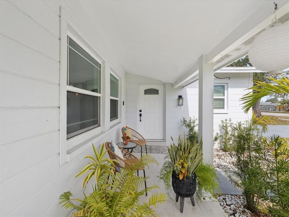 For Sale: $550,000 (3 beds, 2 baths, 1624 Square Feet)
