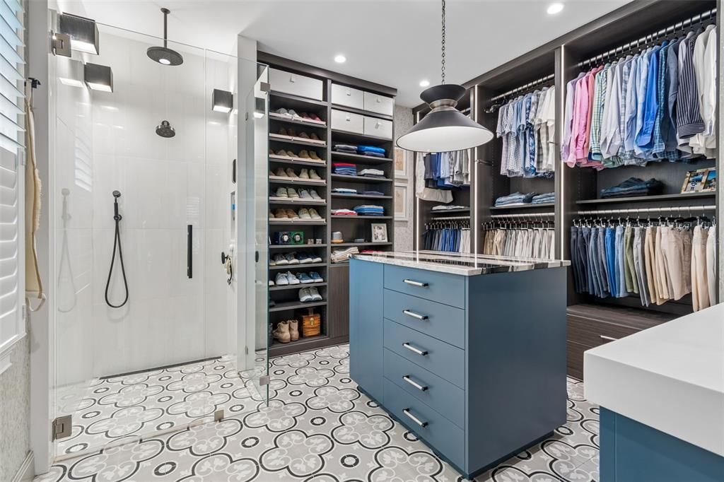For Sale: $2,000,000 (3 beds, 4 baths, 3735 Square Feet)