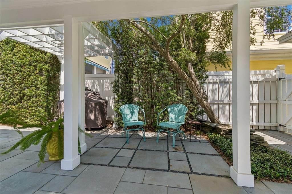 For Sale: $2,000,000 (3 beds, 4 baths, 3735 Square Feet)