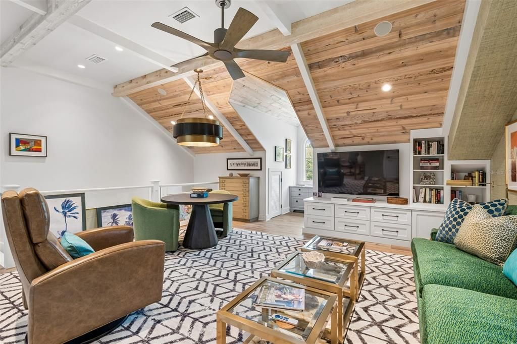 For Sale: $2,000,000 (3 beds, 4 baths, 3735 Square Feet)