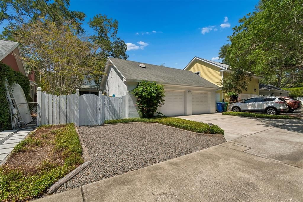 For Sale: $2,000,000 (3 beds, 4 baths, 3735 Square Feet)