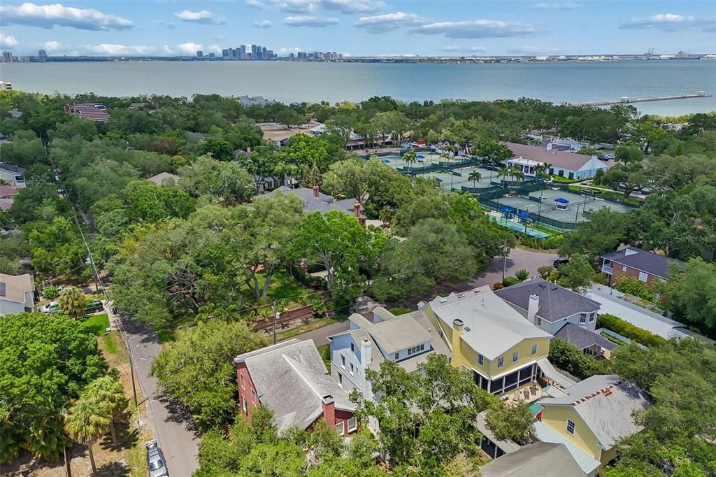 For Sale: $2,000,000 (3 beds, 4 baths, 3735 Square Feet)