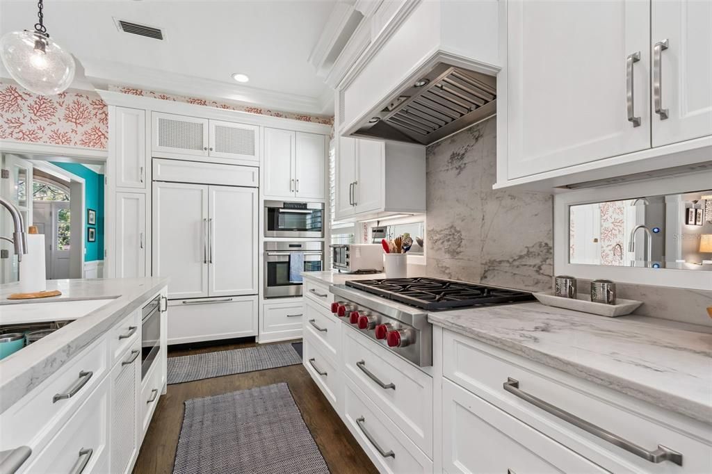 For Sale: $2,000,000 (3 beds, 4 baths, 3735 Square Feet)