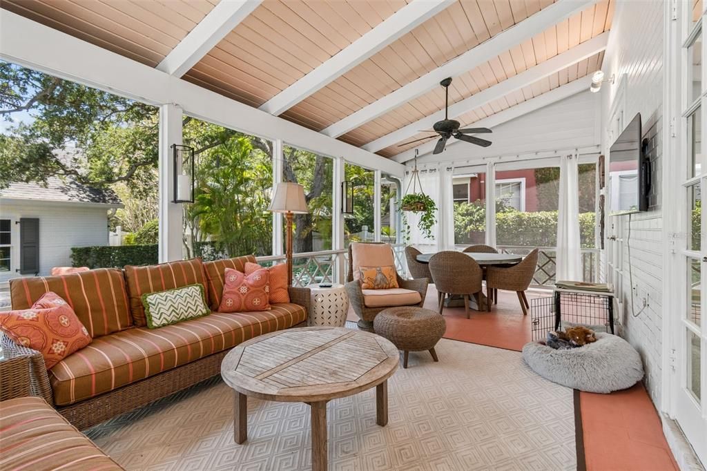 For Sale: $2,000,000 (3 beds, 4 baths, 3735 Square Feet)