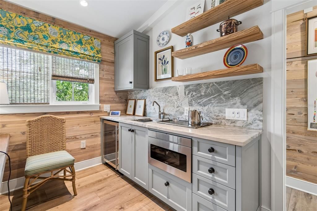For Sale: $2,000,000 (3 beds, 4 baths, 3735 Square Feet)