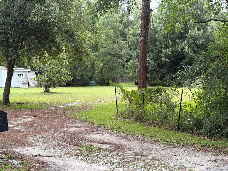 待售: $145,000 (1.13 acres)