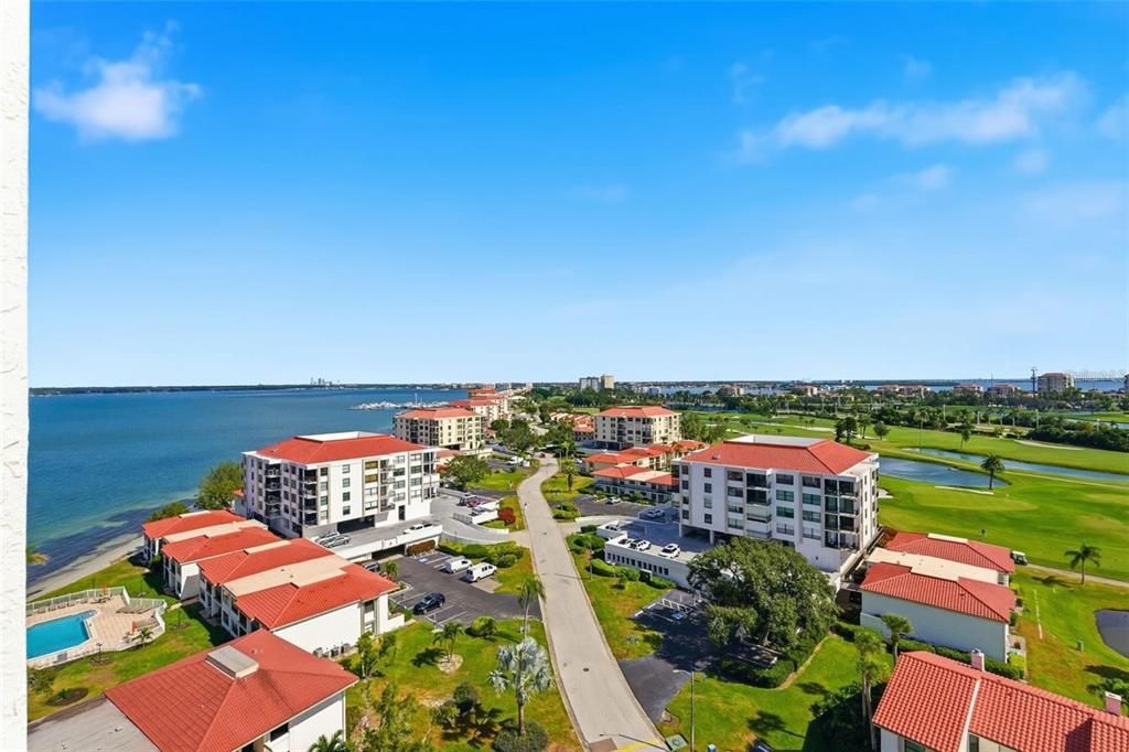 En Venta: $599,900 (2 camas, 2 baños, 1140 Pies cuadrados)