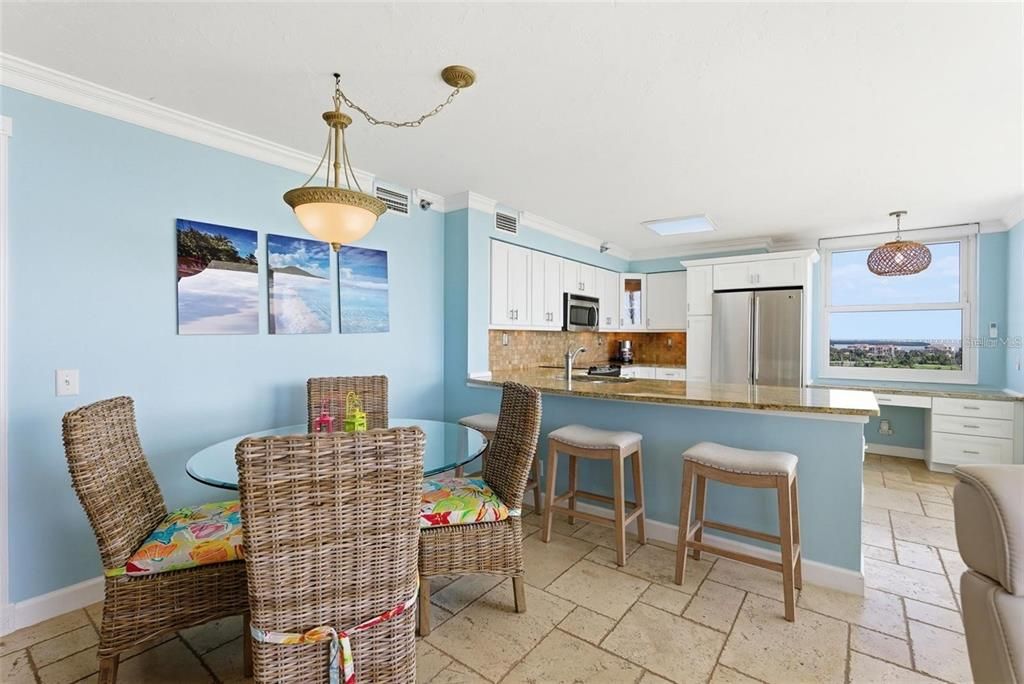 En Venta: $599,900 (2 camas, 2 baños, 1140 Pies cuadrados)