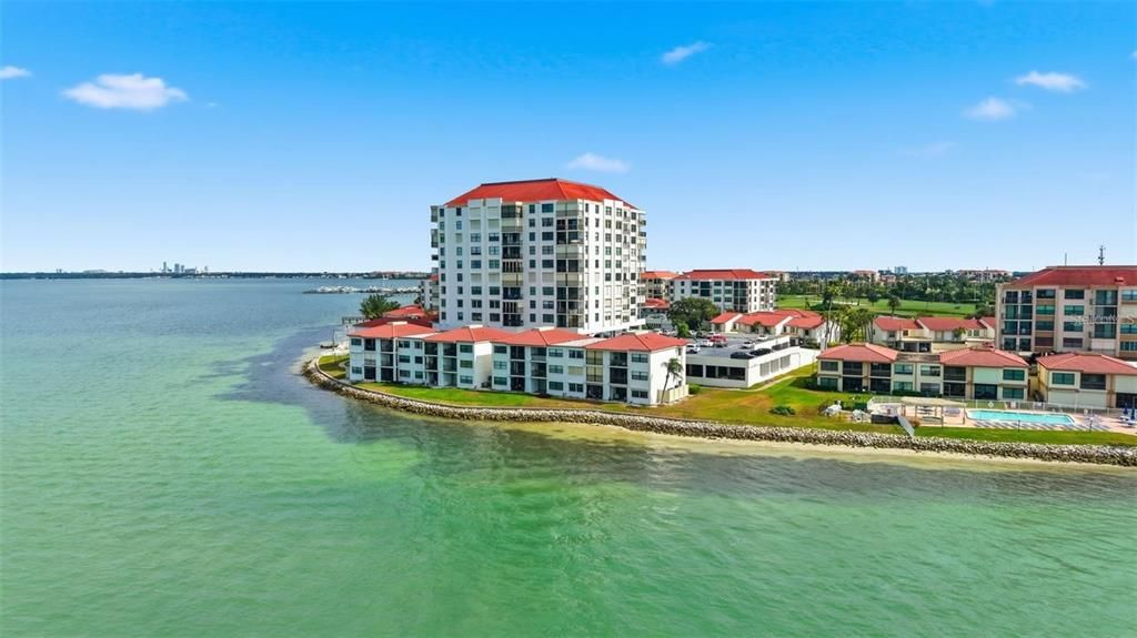 En Venta: $599,900 (2 camas, 2 baños, 1140 Pies cuadrados)