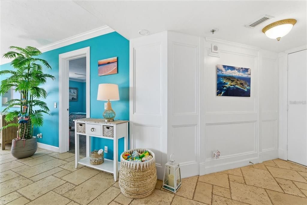 En Venta: $599,900 (2 camas, 2 baños, 1140 Pies cuadrados)