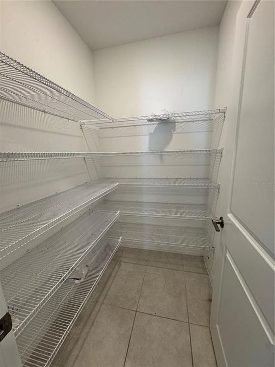 На продажу: $359,000 (5 спален, 2 ванн, 2389 Квадратных фут)