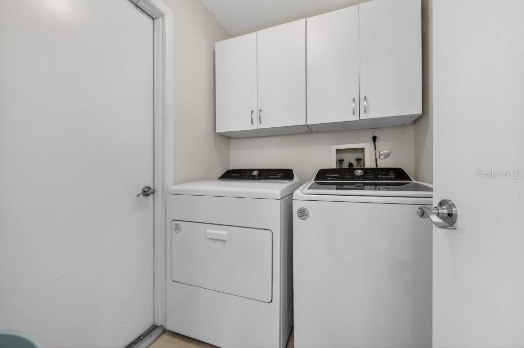 En Venta: $774,999 (4 camas, 3 baños, 2512 Pies cuadrados)