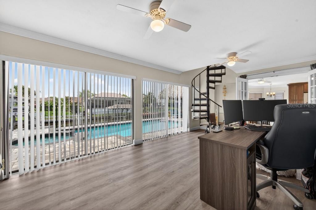 En Venta: $774,999 (4 camas, 3 baños, 2512 Pies cuadrados)