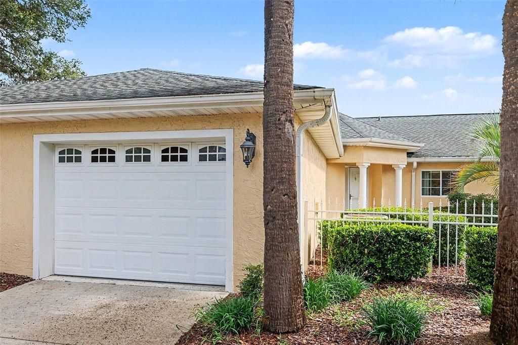For Sale: $179,999 (2 beds, 2 baths, 1465 Square Feet)
