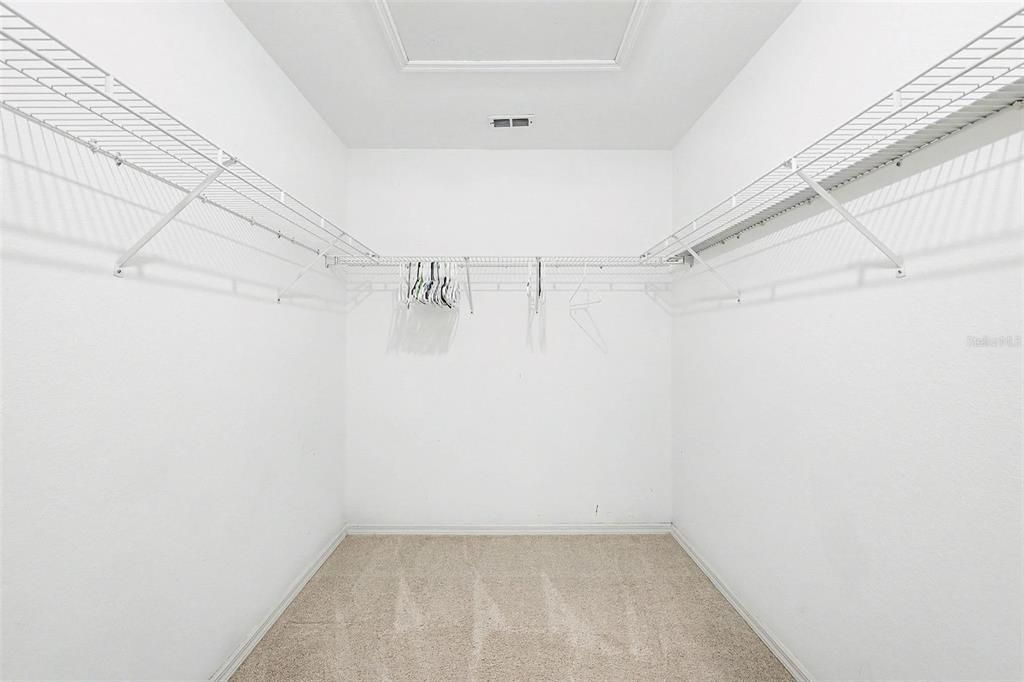 For Sale: $179,999 (2 beds, 2 baths, 1465 Square Feet)