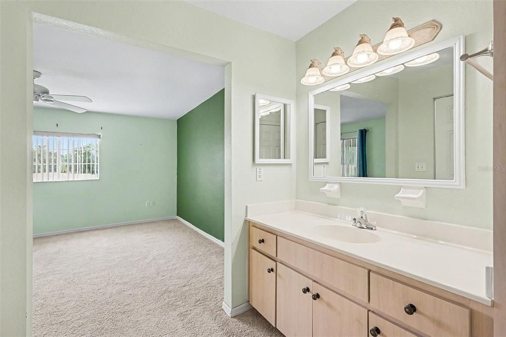 For Sale: $179,999 (2 beds, 2 baths, 1465 Square Feet)
