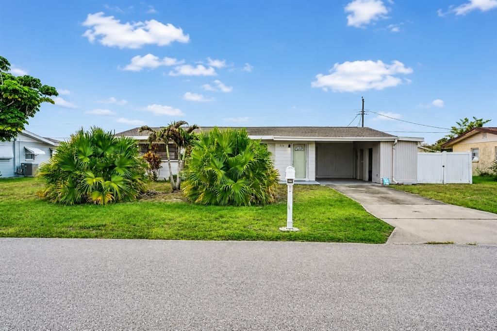 For Sale: $400,000 (2 beds, 1 baths, 1287 Square Feet)