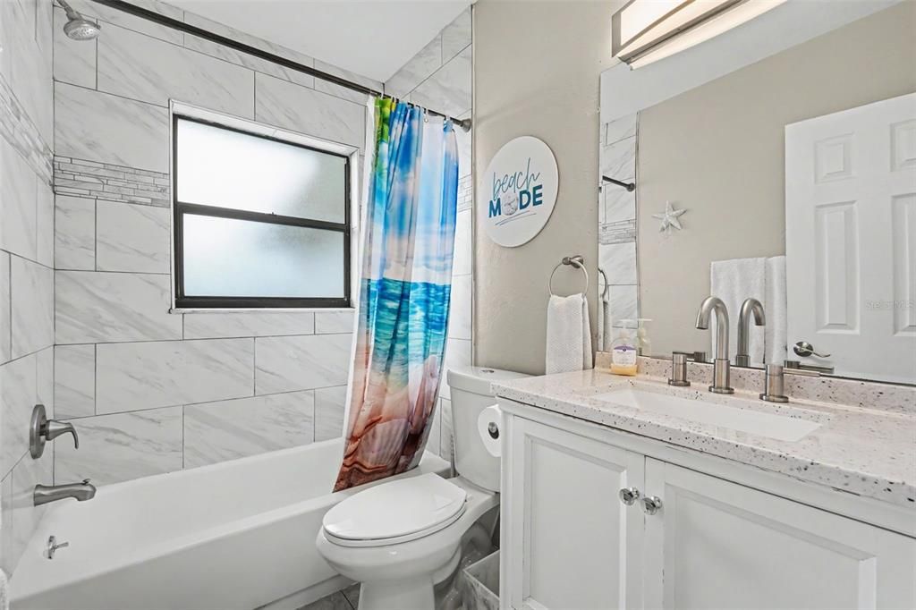 For Sale: $400,000 (2 beds, 1 baths, 1287 Square Feet)