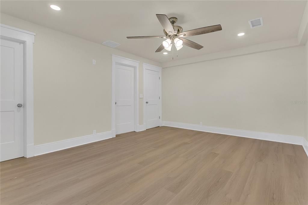 Active With Contract: $3,250 (4 beds, 2 baths, 2035 Square Feet)