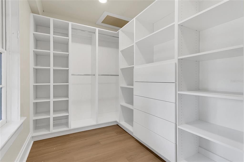 Active With Contract: $3,250 (4 beds, 2 baths, 2035 Square Feet)
