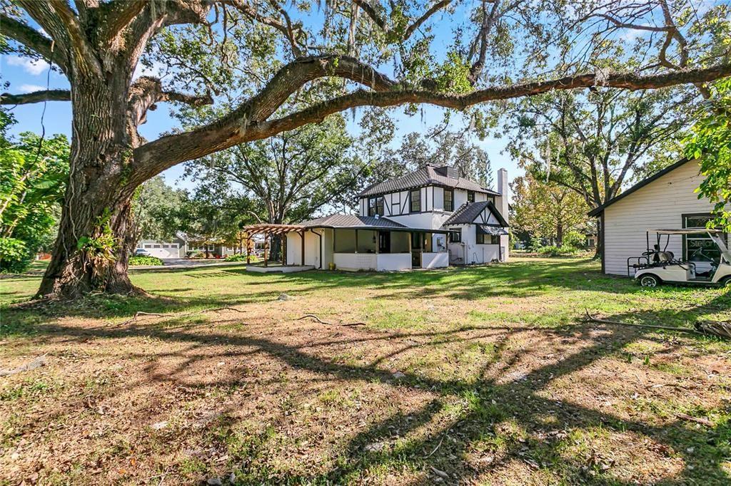 Active With Contract: $3,250 (4 beds, 2 baths, 2035 Square Feet)