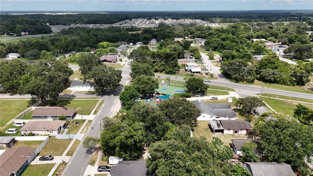 For Rent: $2,300 (4 beds, 2 baths, 1827 Square Feet)