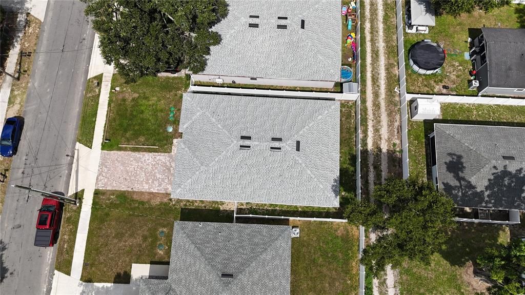 For Rent: $2,300 (4 beds, 2 baths, 1827 Square Feet)
