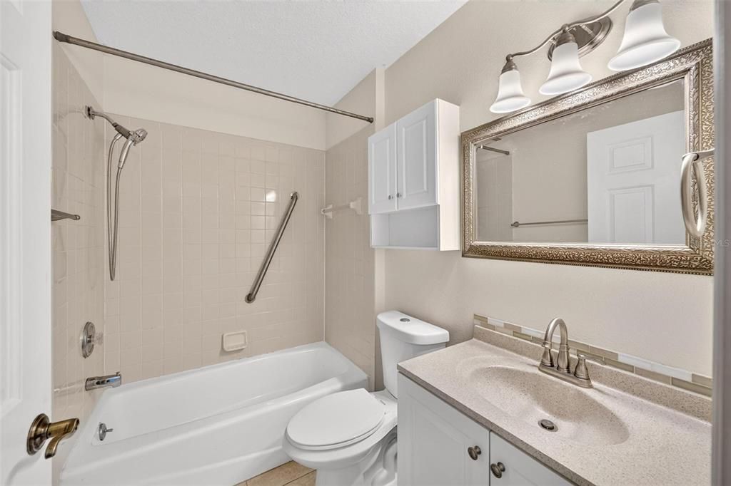 En Venta: $250,000 (3 camas, 2 baños, 1209 Pies cuadrados)
